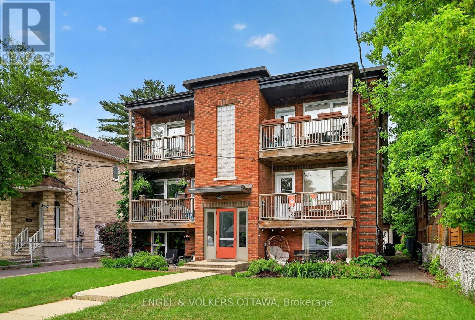 520 HILSON AVENUE, Ottawa, Ontario