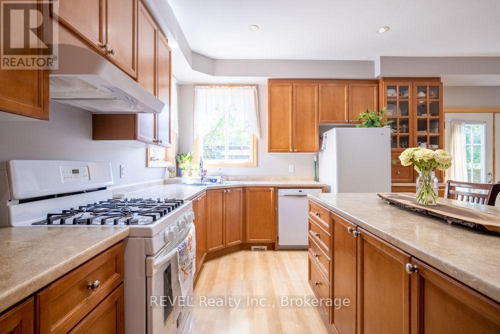3305 Hyman Avenue, Fort Erie, Ontario  L0S 1N0 - Photo 16 - X13711050
