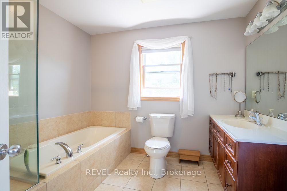 3305 Hyman Avenue, Fort Erie, Ontario  L0S 1N0 - Photo 28 - X13711050