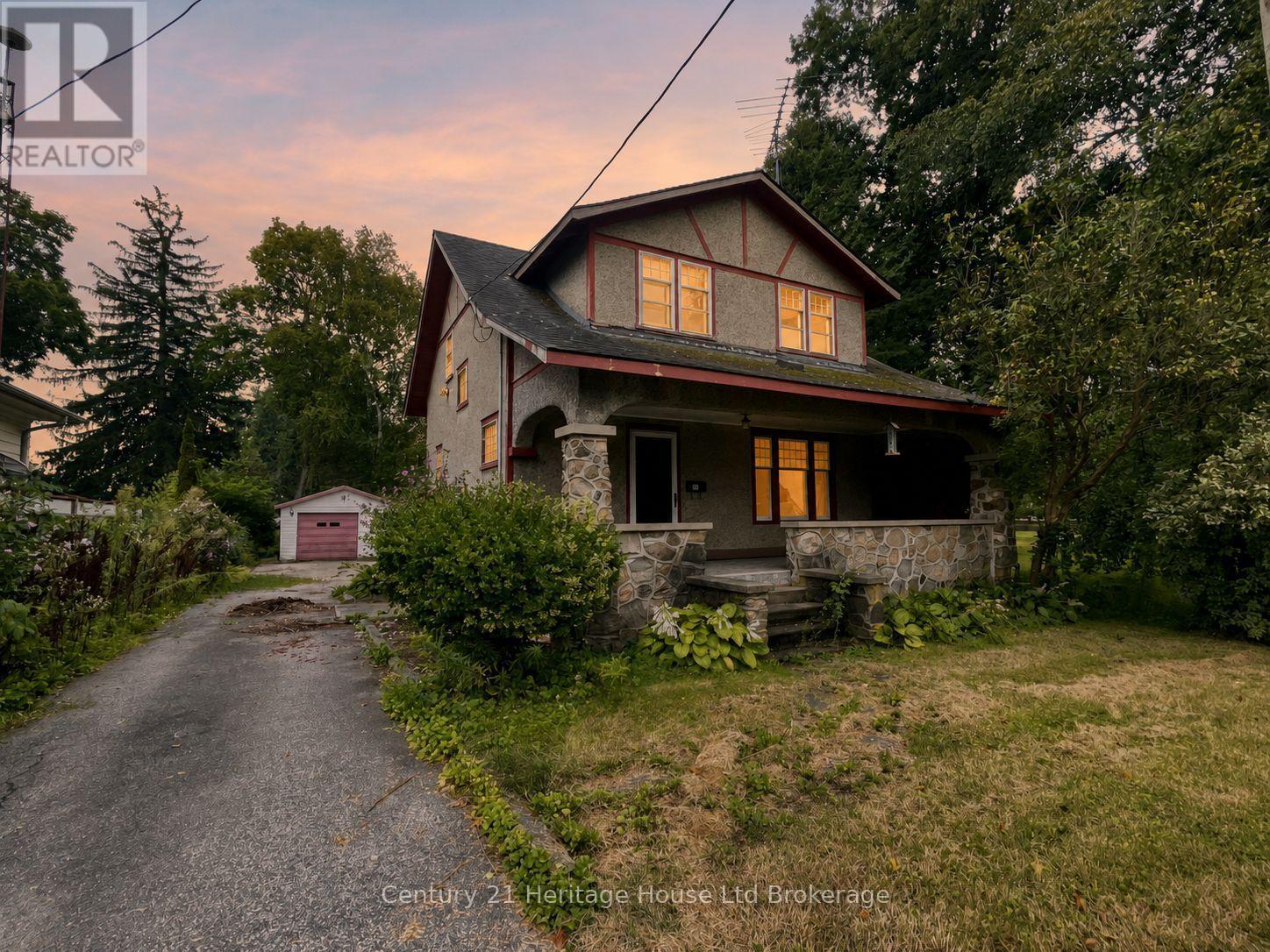 11 ADAMS STREET, Norfolk, Ontario
