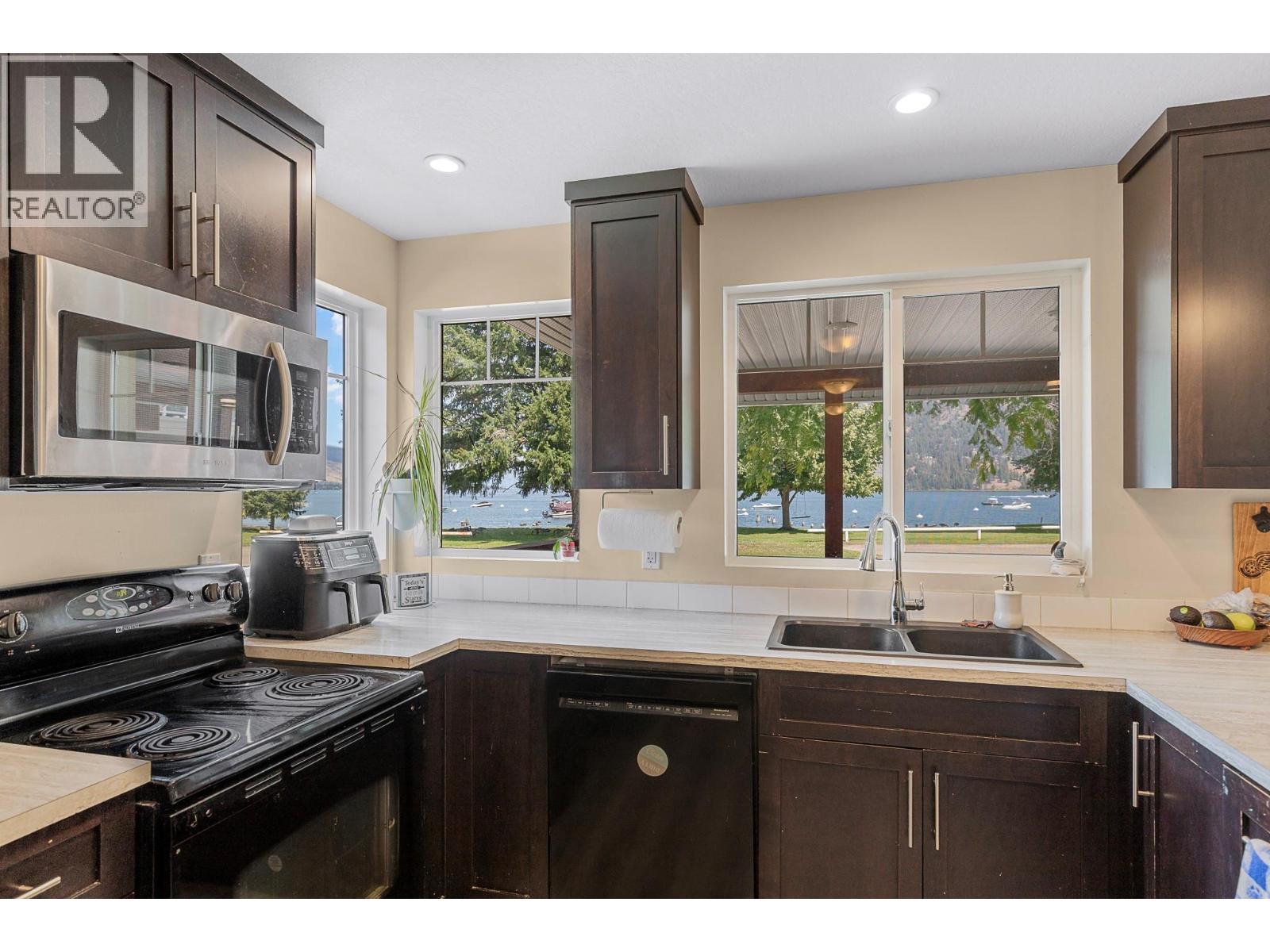 42 Lakeshore Drive, Vernon, British Columbia  V1H 2A1 - Photo 20 - 10398595