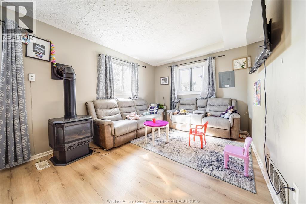 1249 Marentette Avenue, Windsor, Ontario  N8X 4C7 - Photo 3 - 26020772