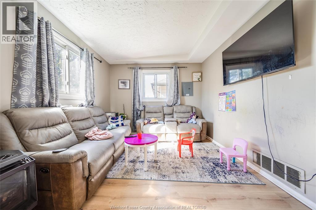 1249 Marentette Avenue, Windsor, Ontario  N8X 4C7 - Photo 4 - 26020772