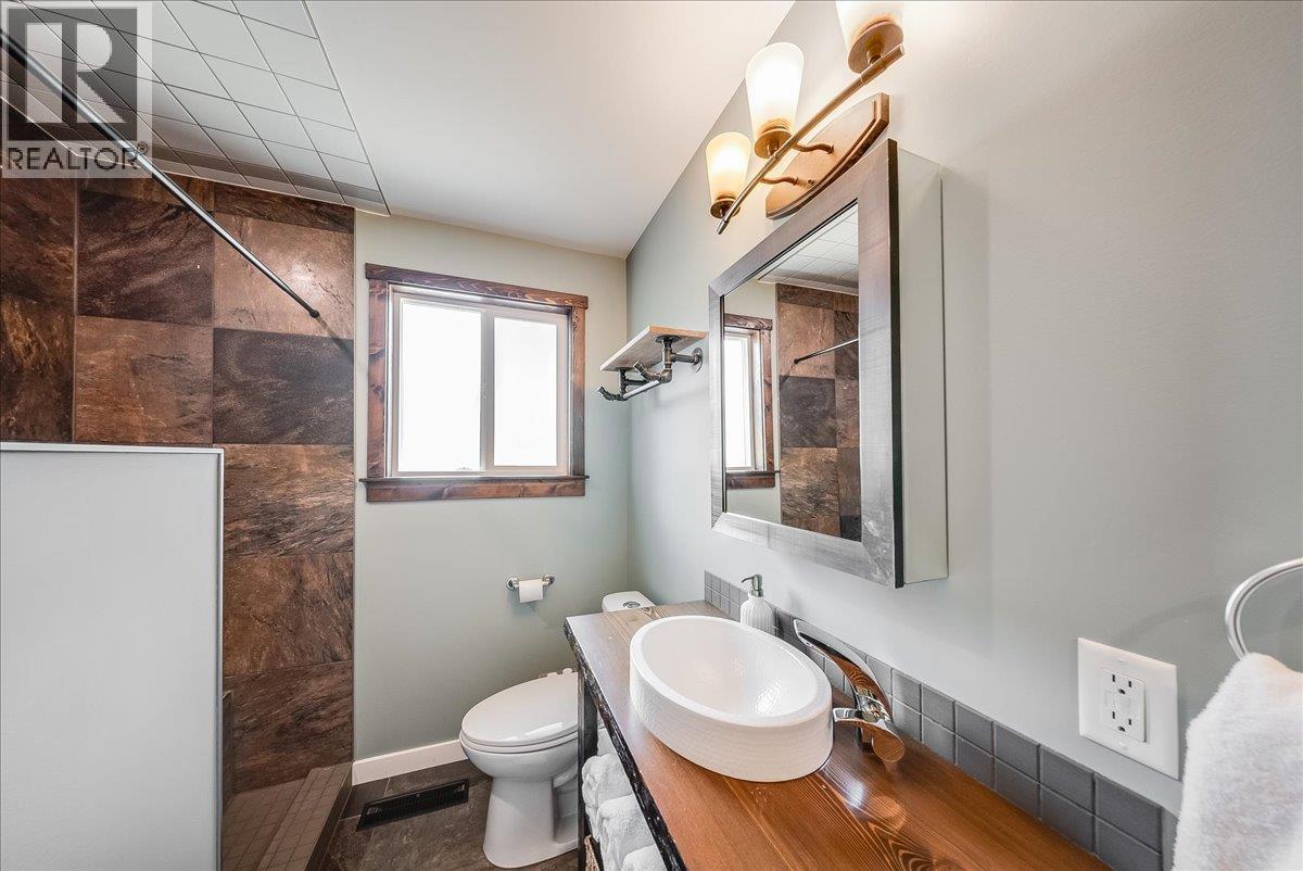 526 12th Avenue, Genelle, British Columbia V0G 1G0 - Photo 18 - 10398537