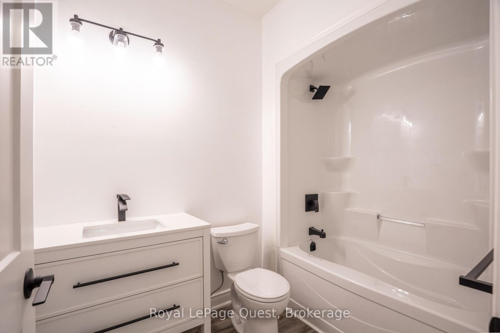 57 West Road W, Huntsville, Ontario  P1H 1L4 - Photo 21 - X13711074