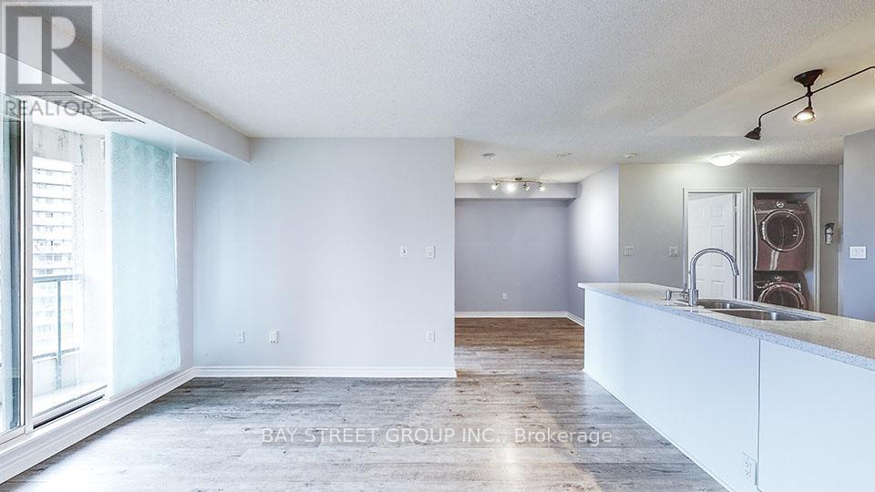 1701 - 7 Lorraine Drive, Toronto, Ontario  M2N 7H2 - Photo 5 - C13710982
