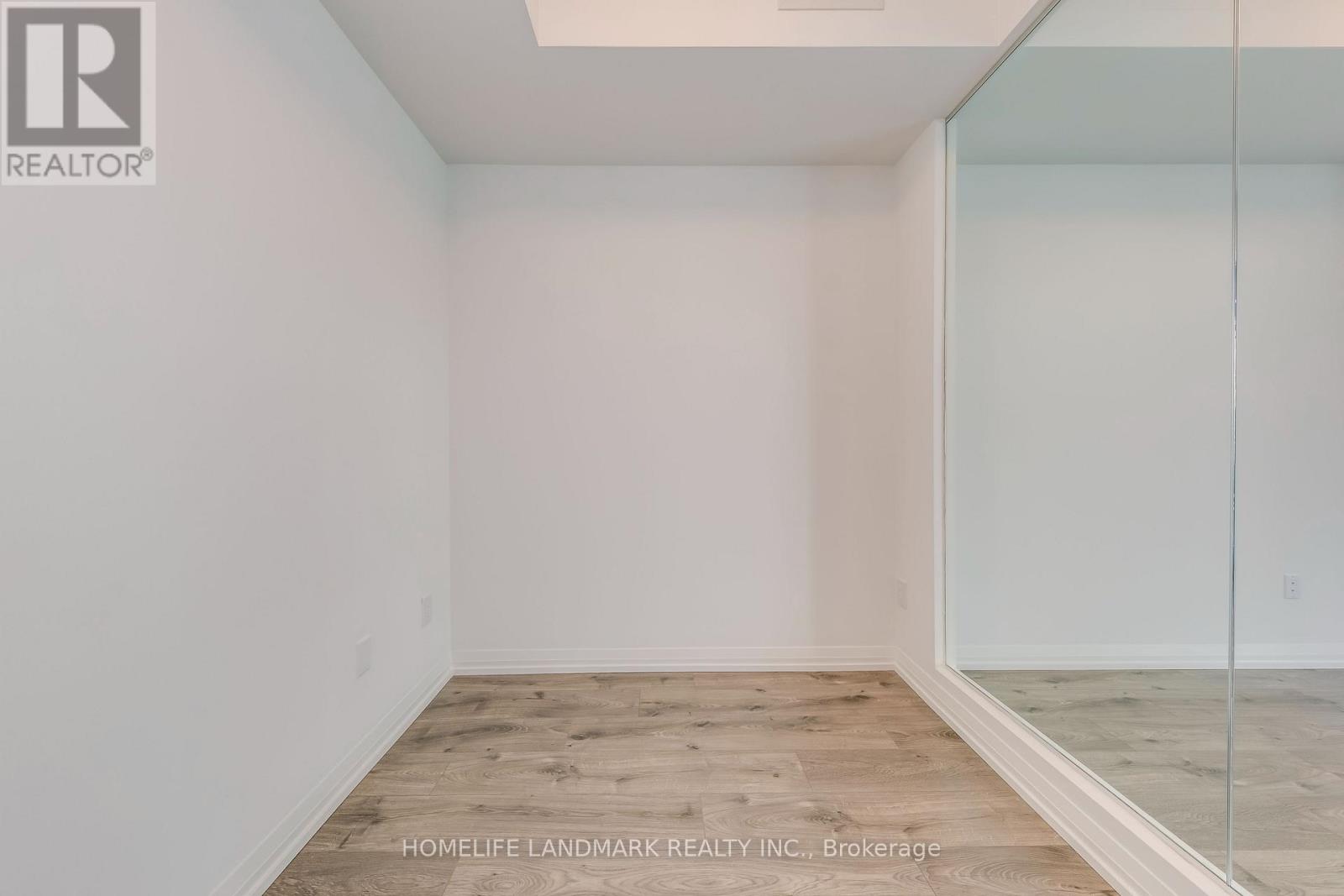 2411 - 8 Widmer Street, Toronto, Ontario  M5V 0W6 - Photo 14 - C13711008