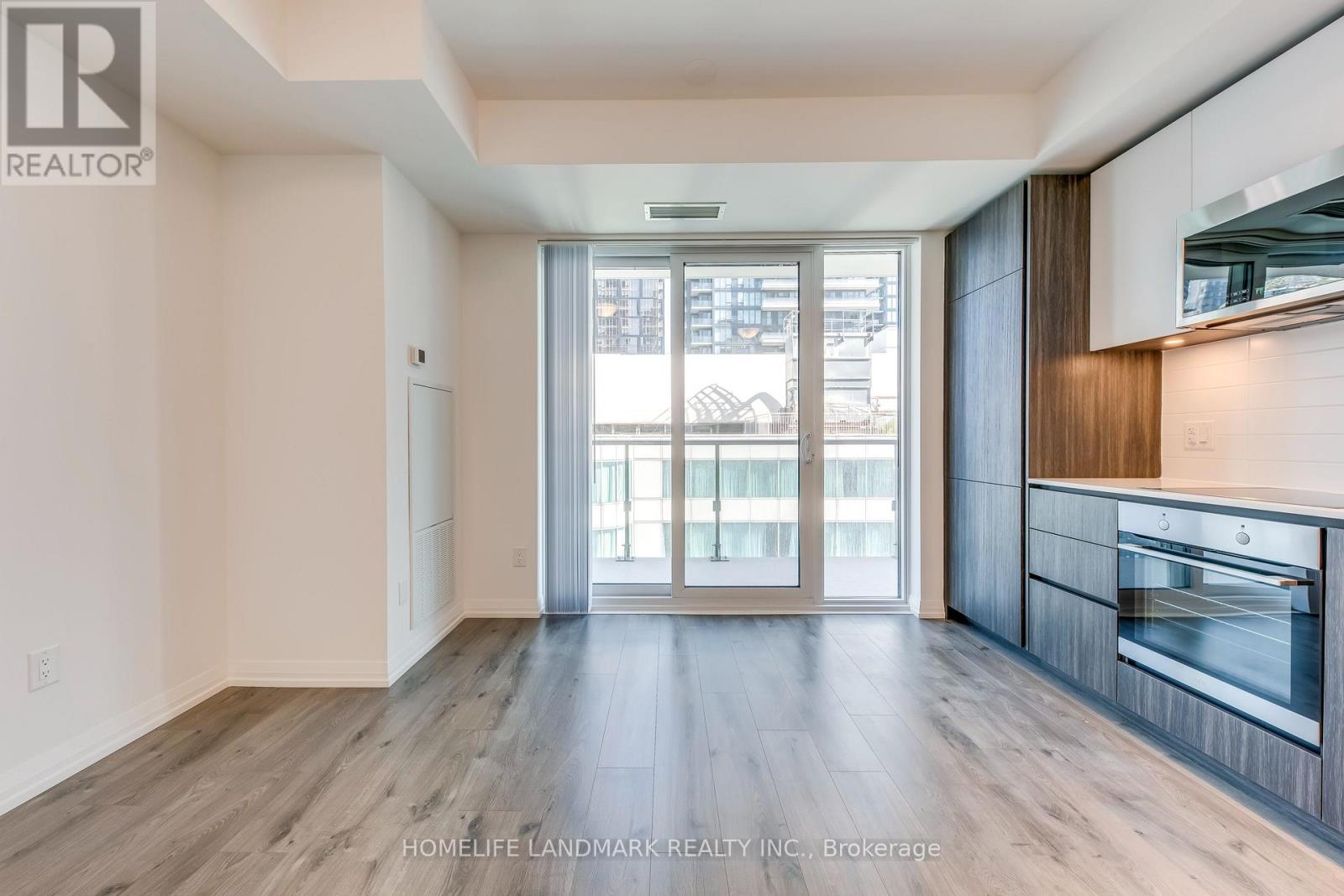 2411 - 8 Widmer Street, Toronto, Ontario  M5V 0W6 - Photo 7 - C13711008