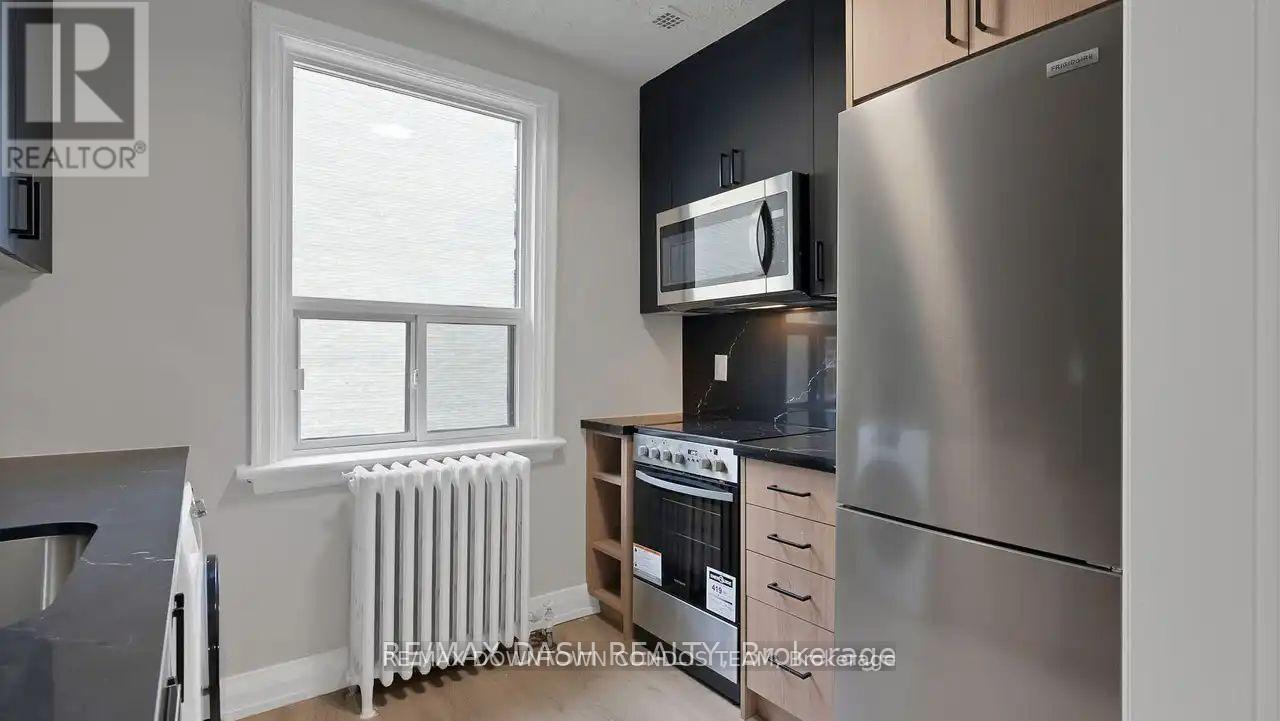 5 - 50 Raglan Avenue, Toronto, Ontario  M6C 2L1 - Photo 8 - C13711012