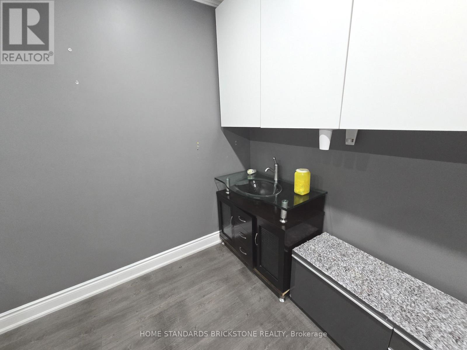 201 & 202 - 16 Greenfield Avenue, Toronto, Ontario  M2N 3C8 - Photo 12 - C13711036
