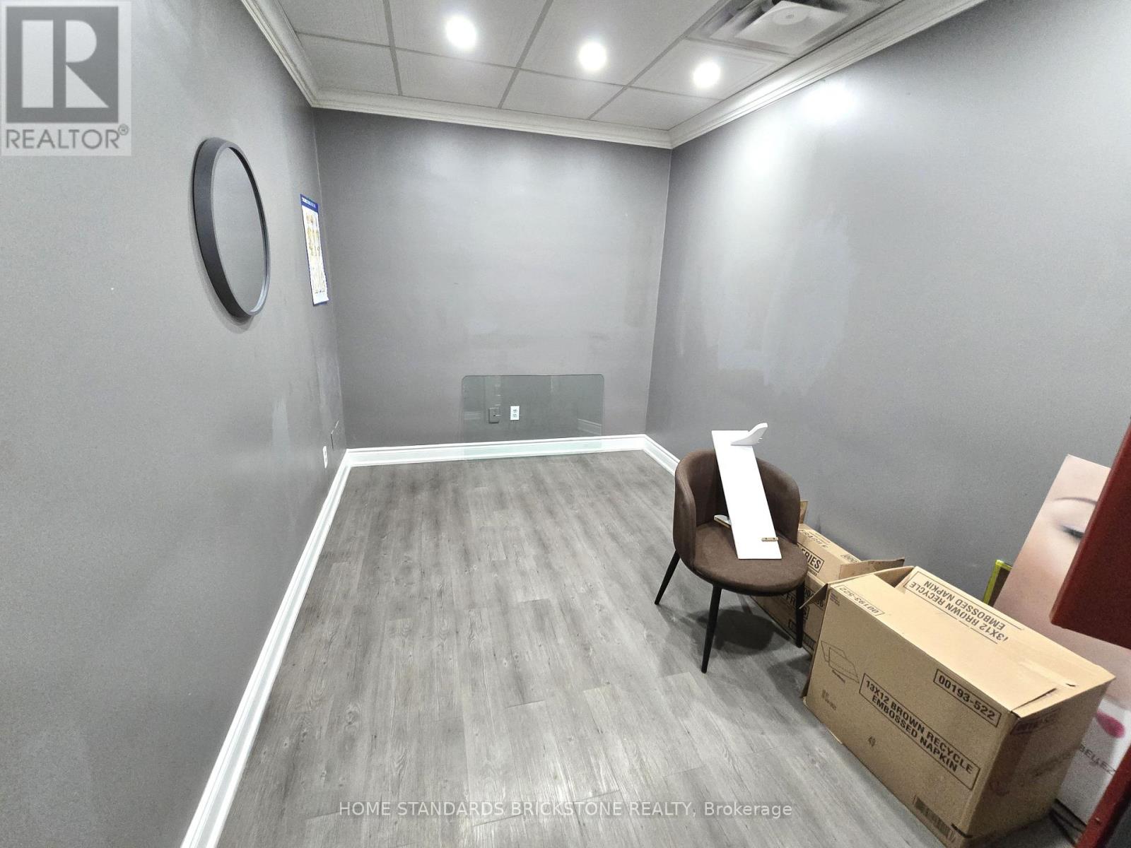 201 & 202 - 16 Greenfield Avenue, Toronto, Ontario  M2N 3C8 - Photo 13 - C13711036