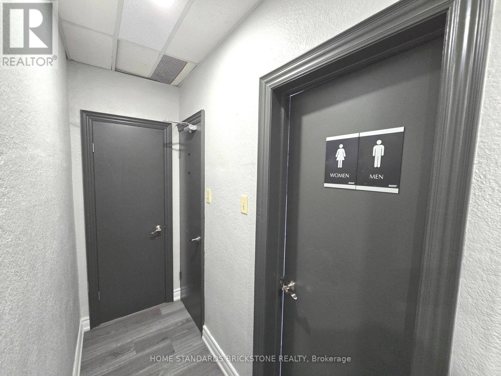 201 & 202 - 16 Greenfield Avenue, Toronto, Ontario  M2N 3C8 - Photo 17 - C13711036