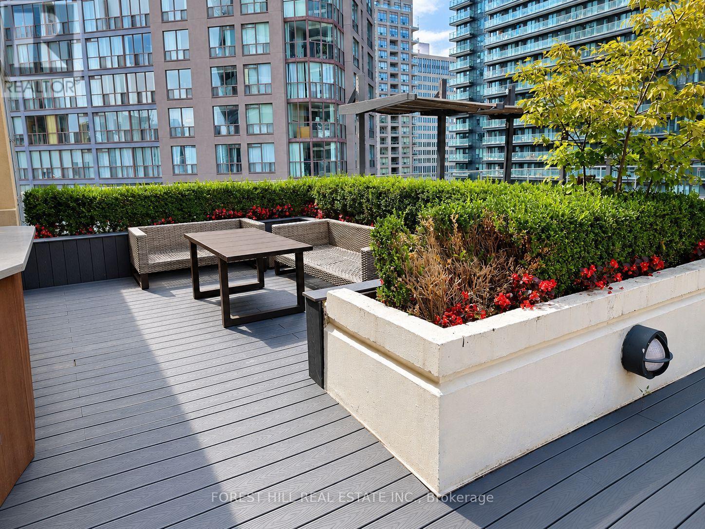 1003 - 11 St Joseph Street, Toronto, Ontario  M4Y 3G4 - Photo 12 - C13711046