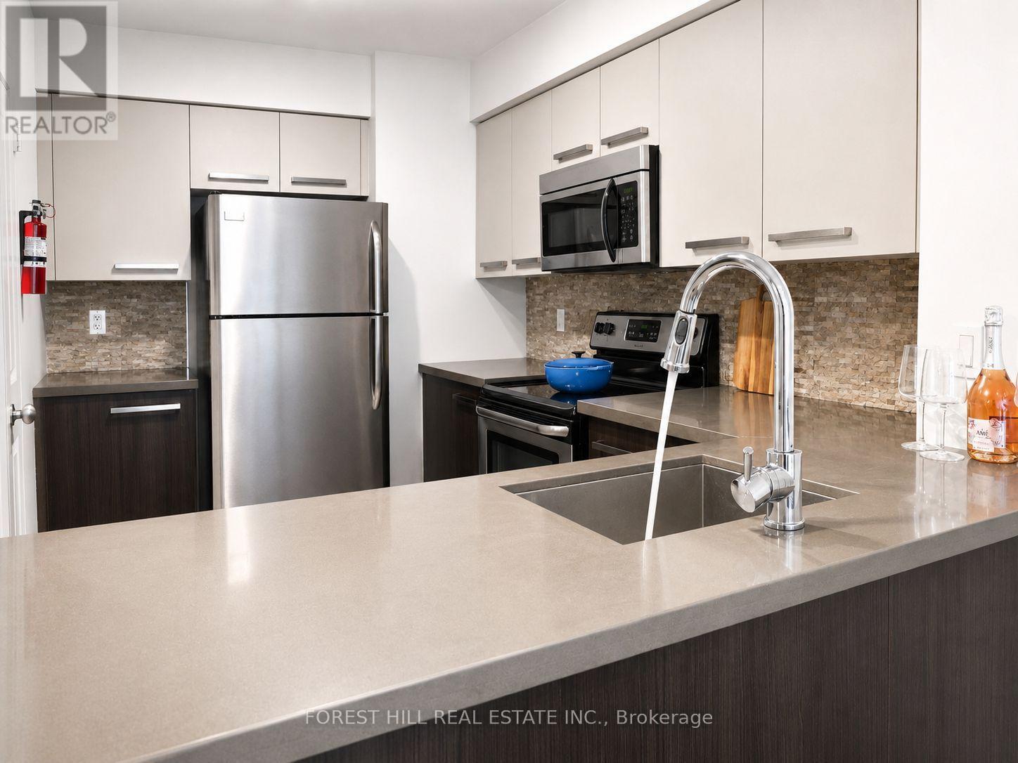 1003 - 11 St Joseph Street, Toronto, Ontario  M4Y 3G4 - Photo 4 - C13711046