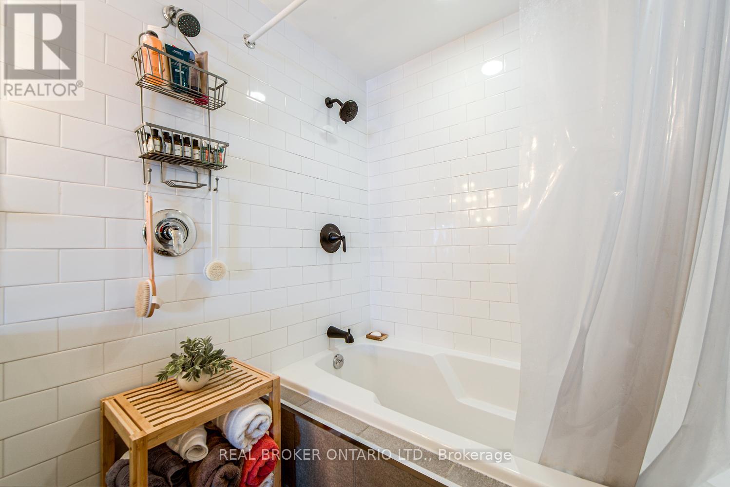 732 - 333 Adelaide Street E, Toronto, Ontario  M5A 1N3 - Photo 24 - C13711090
