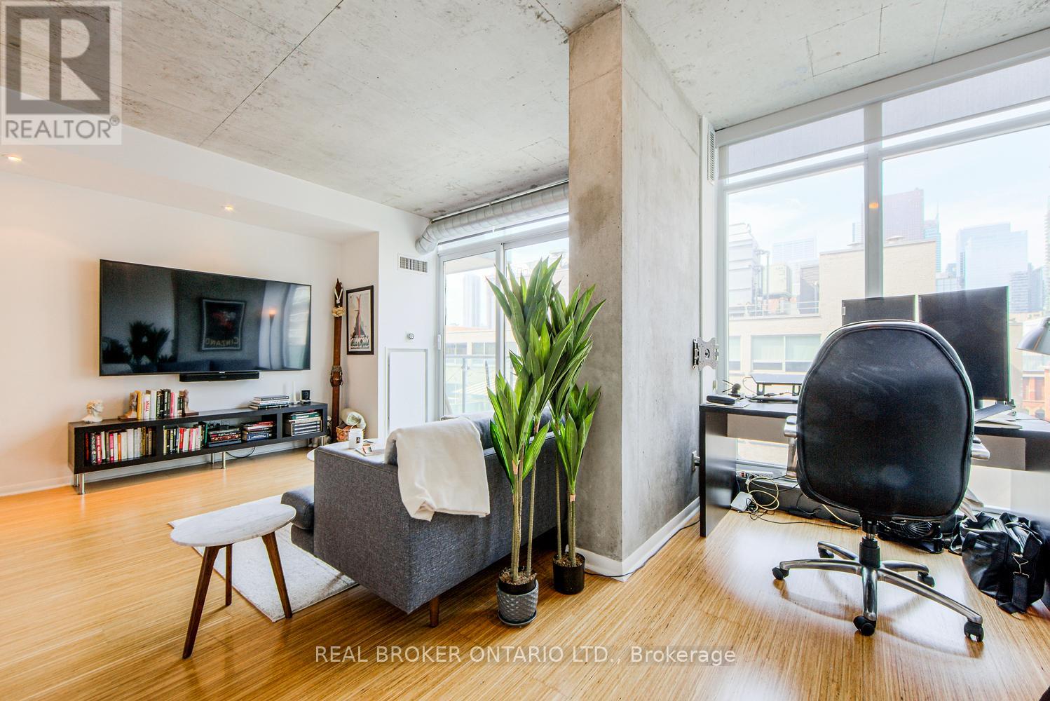 732 - 333 Adelaide Street E, Toronto, Ontario  M5A 1N3 - Photo 6 - C13711090