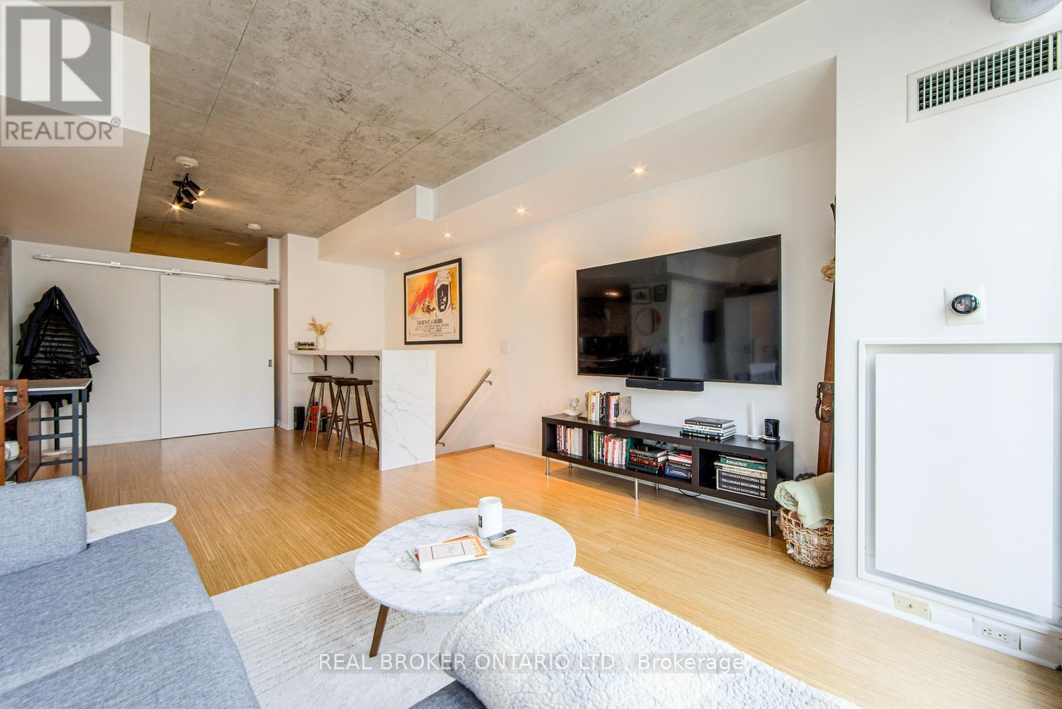 732 - 333 Adelaide Street E, Toronto, Ontario  M5A 1N3 - Photo 9 - C13711090