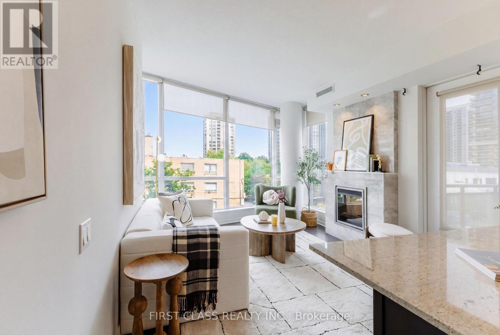 305 - 30 Canterbury Place, Toronto, Ontario  M2N 0B9 - Photo 2 - C13711124