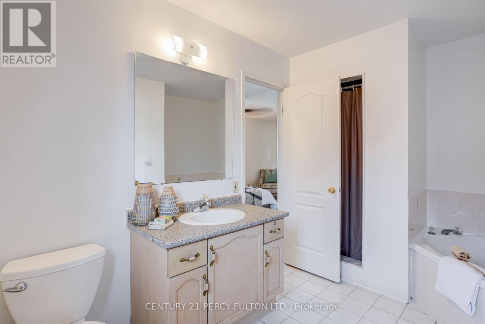 199 Fallingbrook Street, Whitby, Ontario  L1R 2B1 - Photo 25 - E13711118