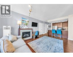 1301 158 W 13TH STREET, North Vancouver, British Columbia