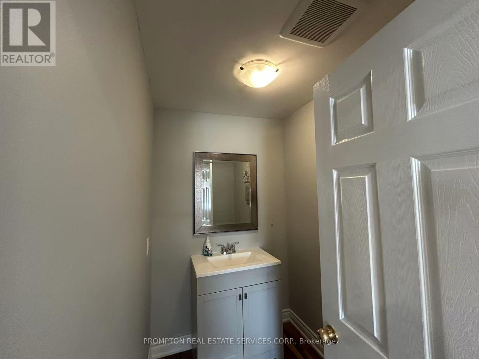377 Walter Drive, Georgina, Ontario  L4P 3A8 - Photo 10 - N13711122