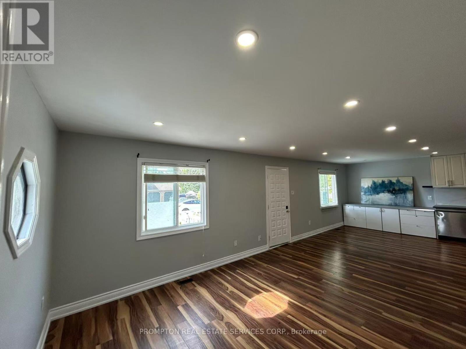 377 Walter Drive, Georgina, Ontario  L4P 3A8 - Photo 9 - N13711122