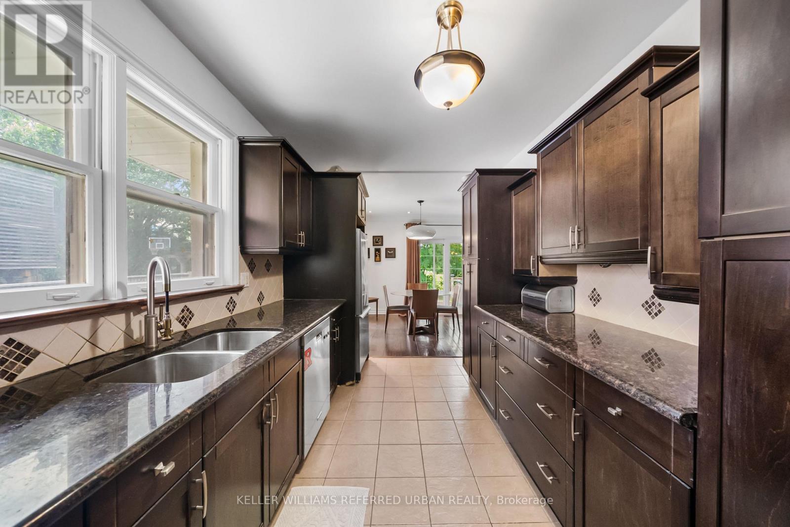 63 Roosevelt Drive, Richmond Hill, Ontario  L4C 6V2 - Photo 10 - N13711158
