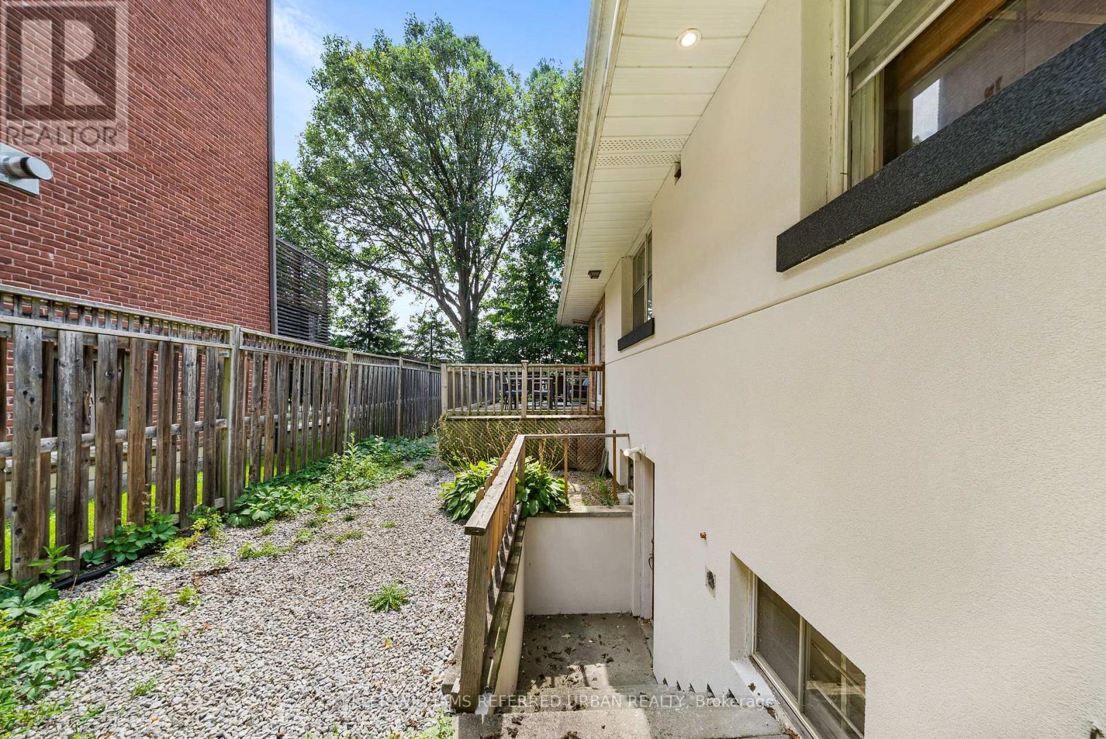 63 Roosevelt Drive, Richmond Hill, Ontario  L4C 6V2 - Photo 31 - N13711158