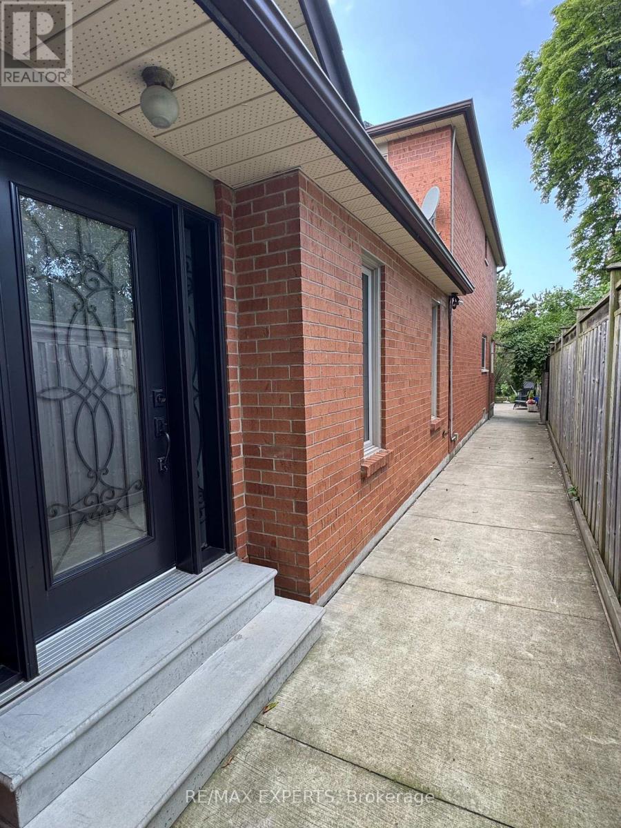 Rear - 15 Gayla Street, Vaughan, Ontario  L4J 6W2 - Photo 11 - N13711162
