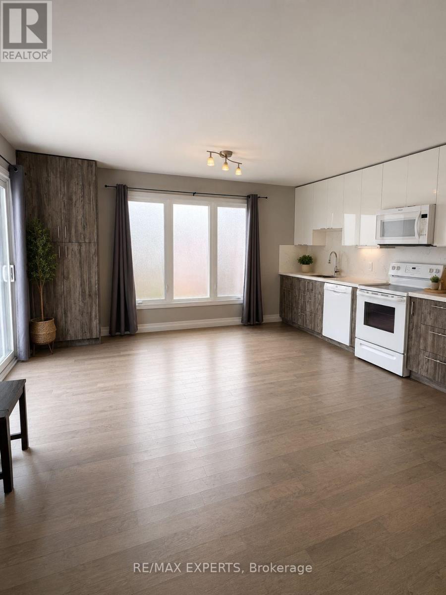 Rear - 15 Gayla Street, Vaughan, Ontario  L4J 6W2 - Photo 7 - N13711162