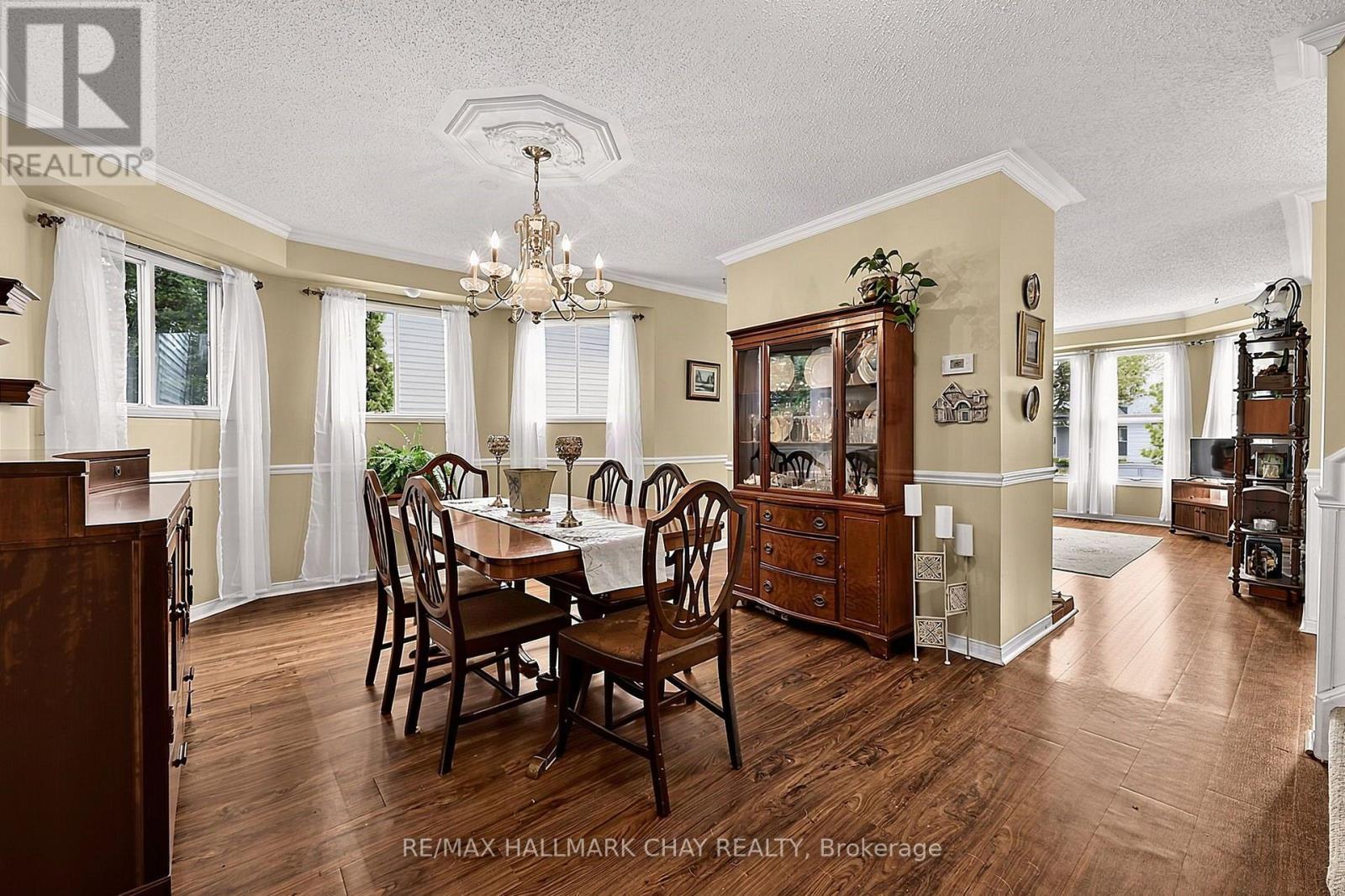 1034 Linden Street, Innisfil, Ontario  L9S 1W4 - Photo 9 - N13711180