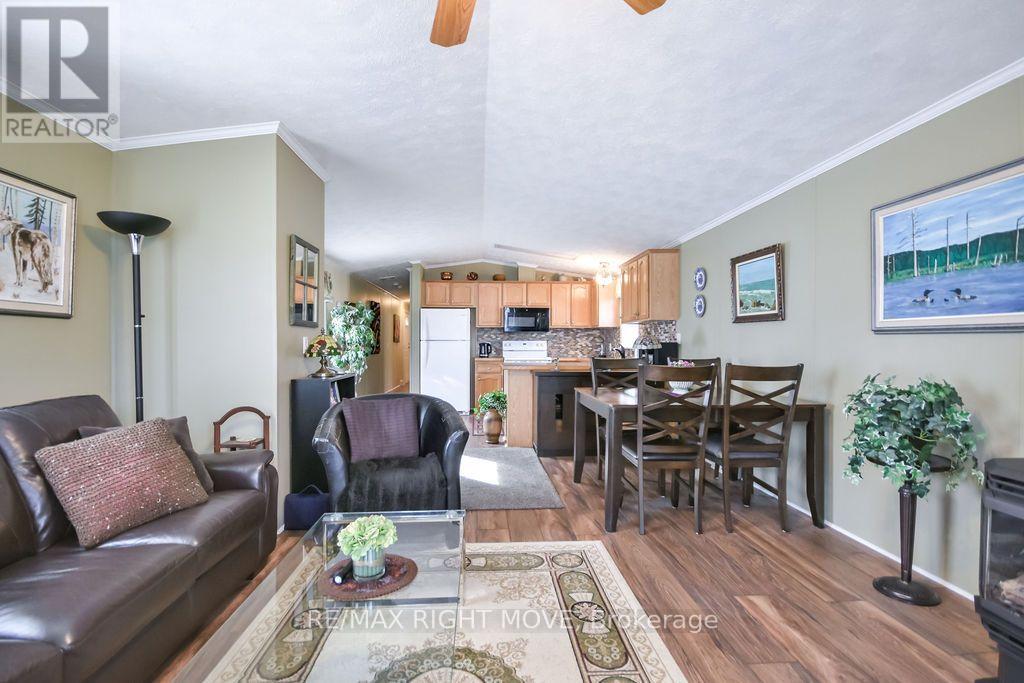 1317 Hilltop Road, Severn, Ontario  L3V 0V1 - Photo 5 - S13711020
