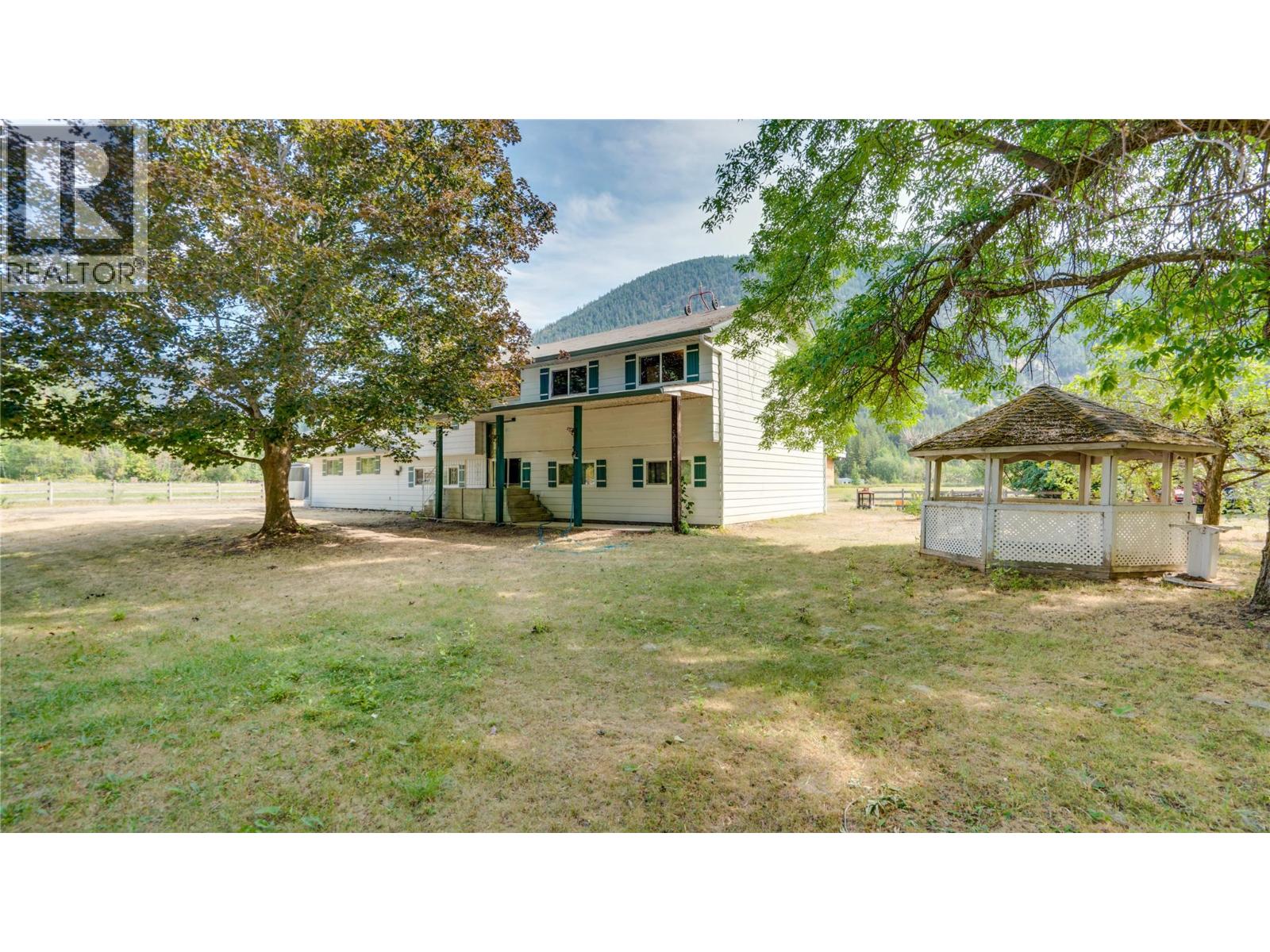 3545 Shaw Road, Falkland, British Columbia  V0E 1W1 - Photo 96 - 10397883