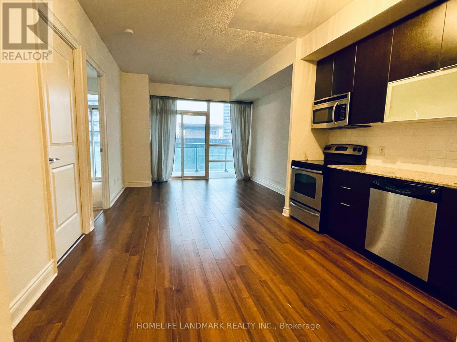 702 - 16 Brookers Lane, Toronto, Ontario M8V 0A5 - Photo 5 - W13711014
