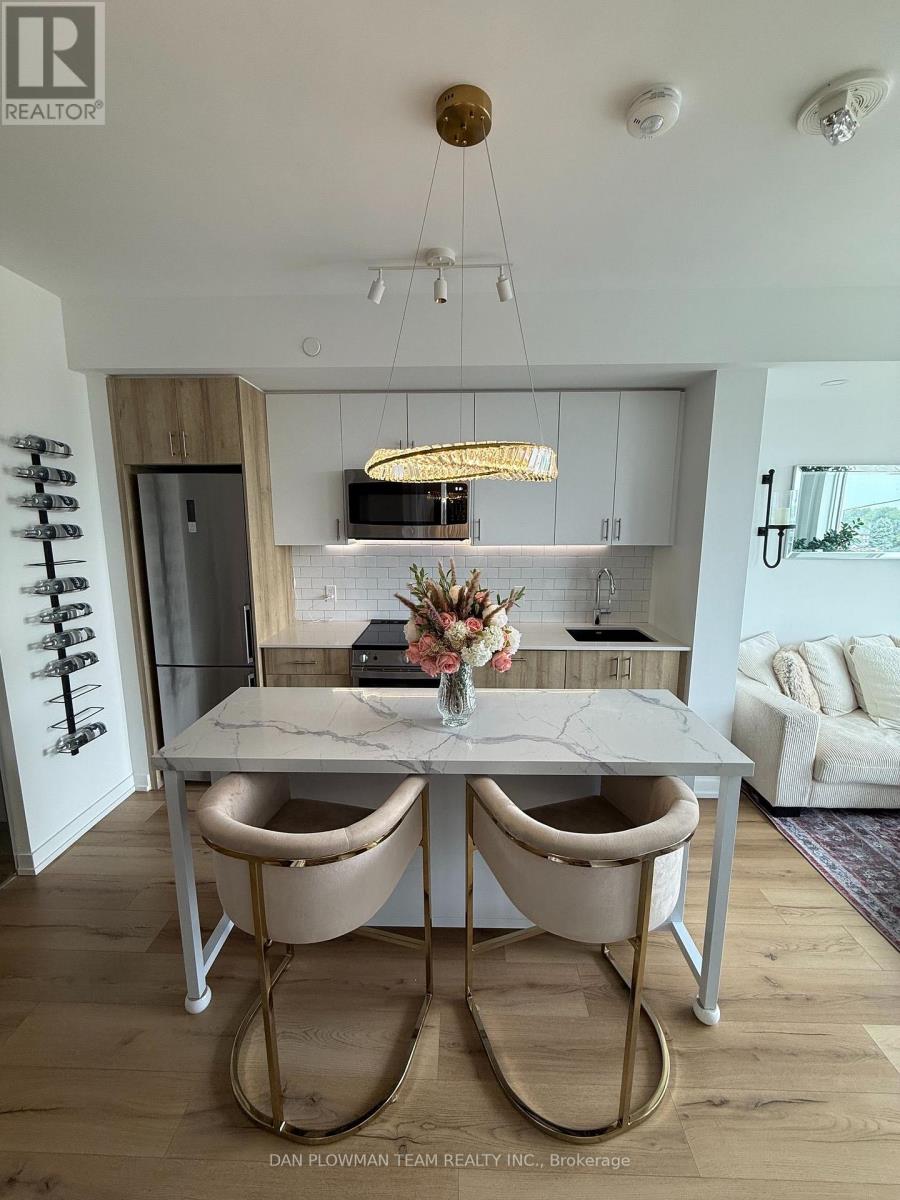 405 - 1195 The Queensway, Toronto, Ontario  M8Z 0H1 - Photo 2 - W13711040