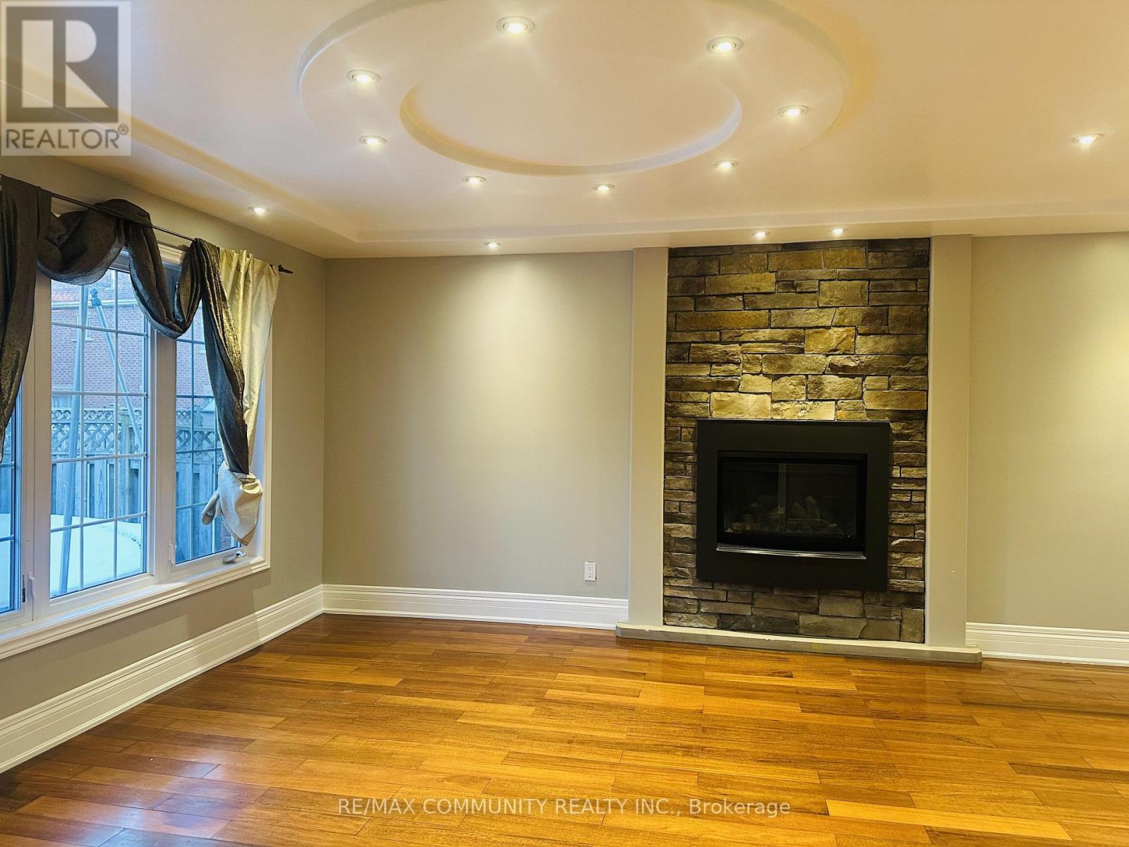 53 Hood Crescent, Brampton, Ontario  L6Y 4S7 - Photo 6 - W13711082