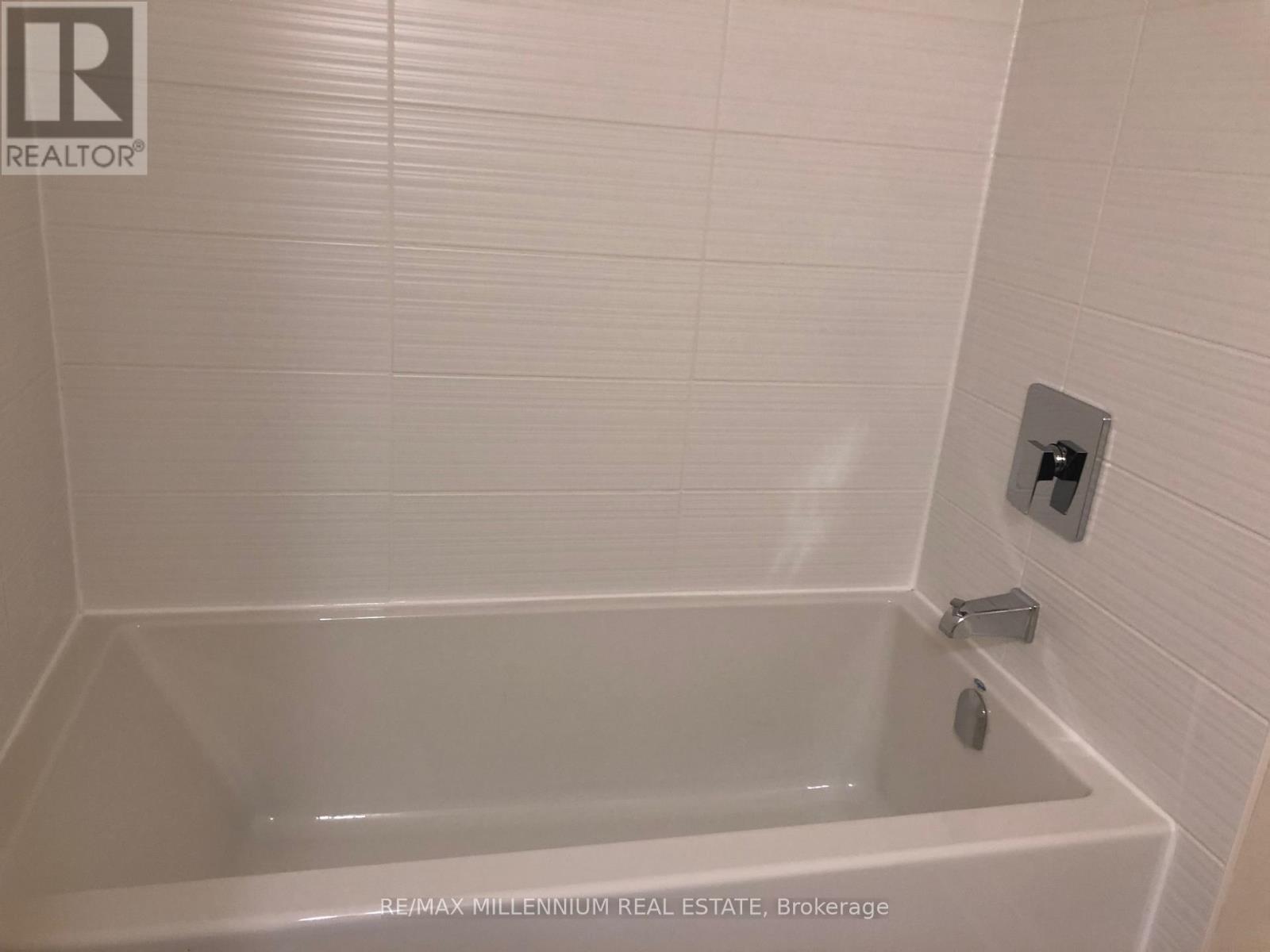 43 - 3 Elsie Lane, Toronto, Ontario  M6P 0B8 - Photo 11 - W13711130