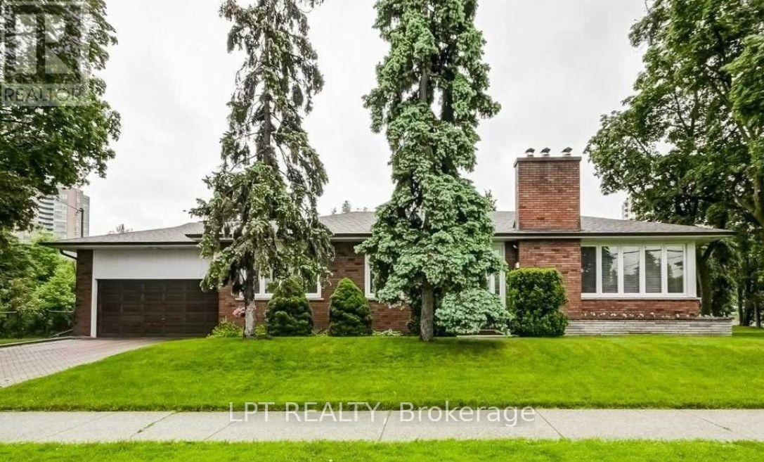 27 Kingsview Boulevard, Toronto, Ontario  M9R 1T5 - Photo 1 - W13711134