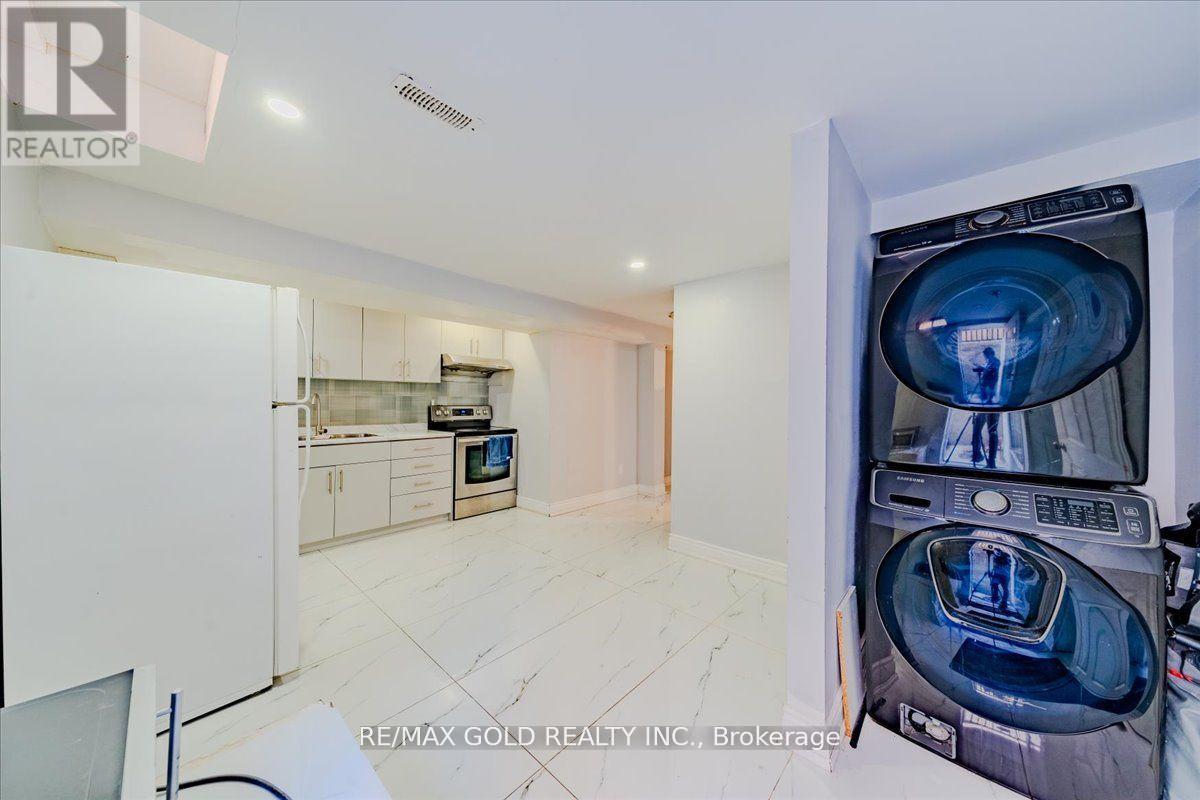 18 Markham Street, Brampton, Ontario  L6S 2X7 - Photo 13 - W13711136
