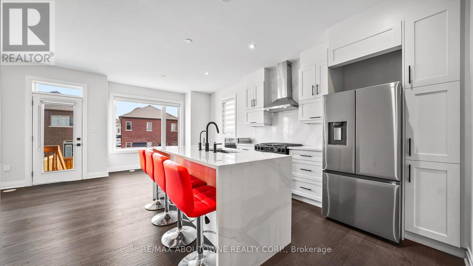 102 Settlers Road E, Oakville, Ontario  L6H 7W5 - Photo 10 - W13711148