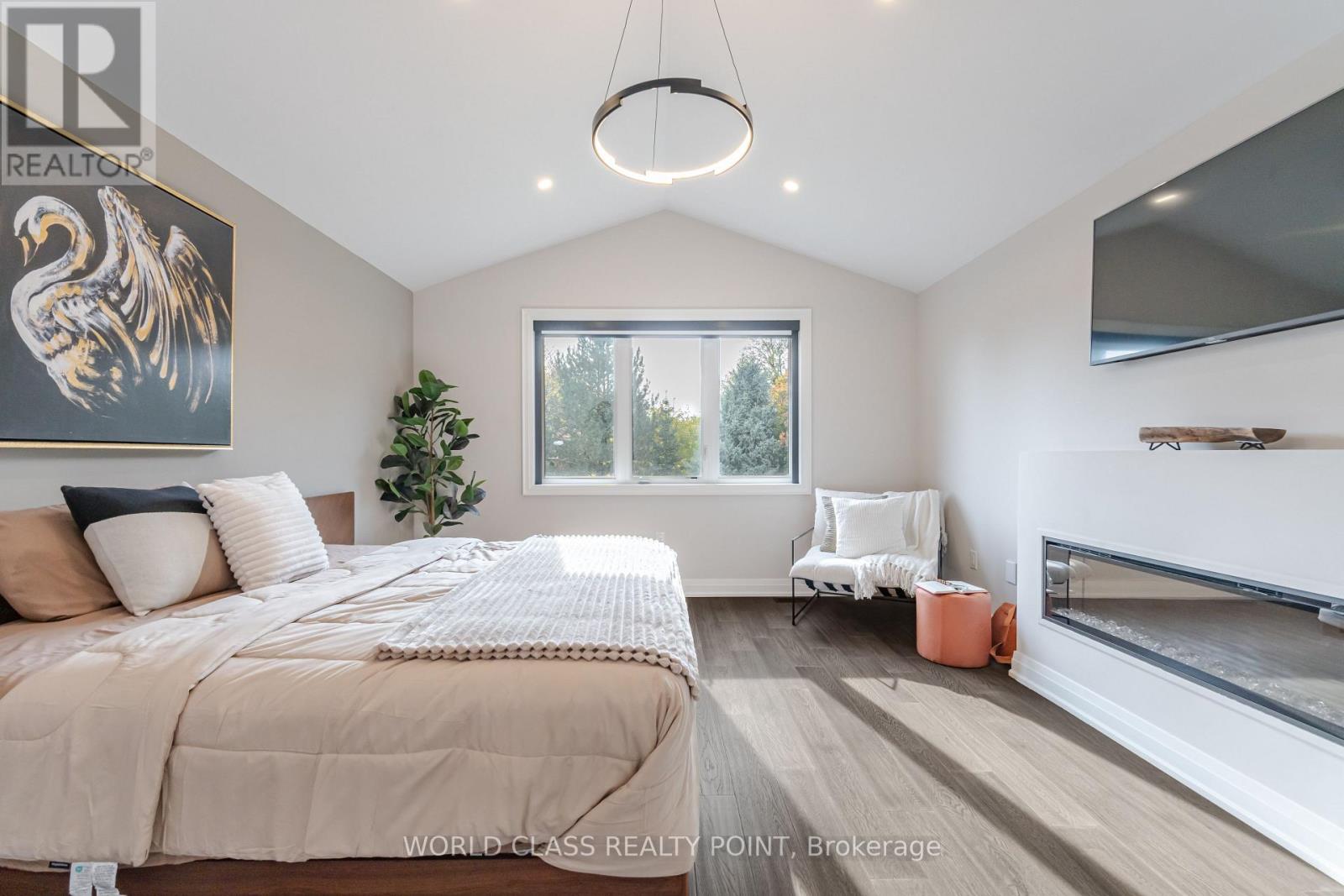 560 Woodview Road, Burlington, Ontario  L7N 3A1 - Photo 18 - W13711156