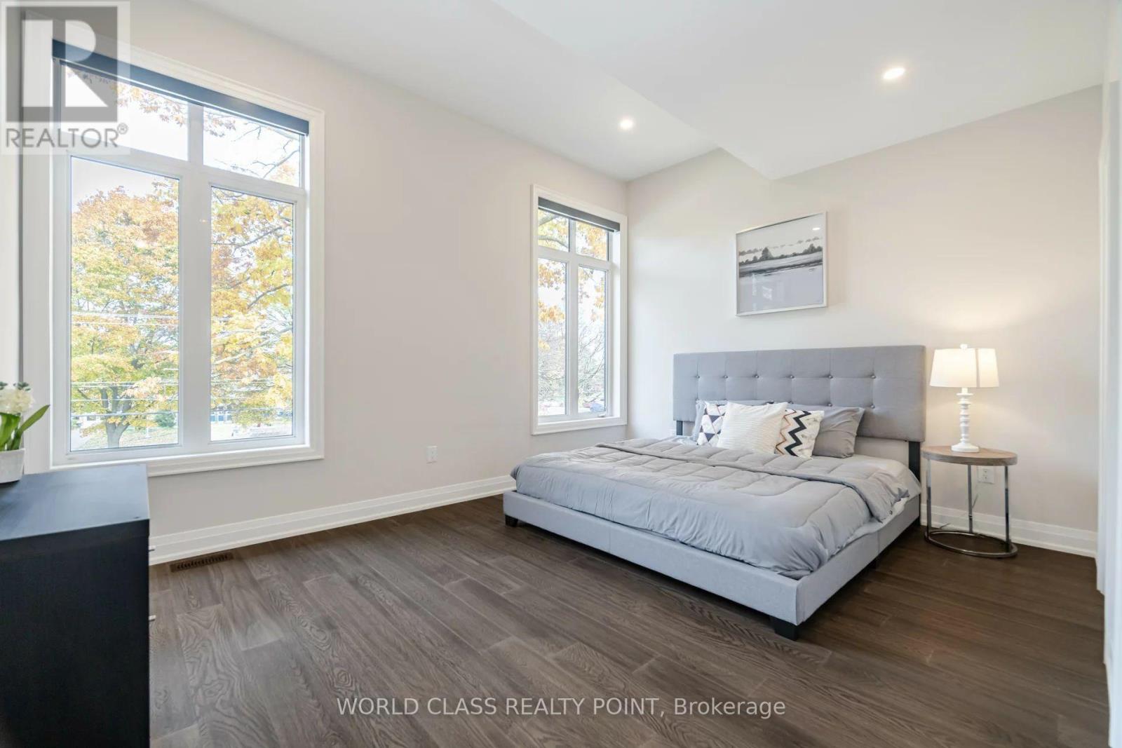 560 Woodview Road, Burlington, Ontario  L7N 3A1 - Photo 21 - W13711156