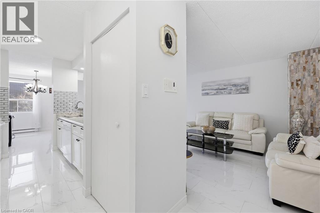 75 Silvercreek Parkway N Unit# 308, Guelph, Ontario  N1H 7R9 - Photo 7 - 40811469