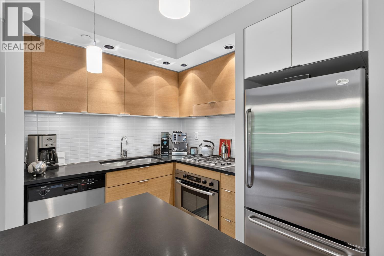 406 1055 Homer Street, Vancouver, British Columbia  V6B 1G3 - Photo 3 - R3143736