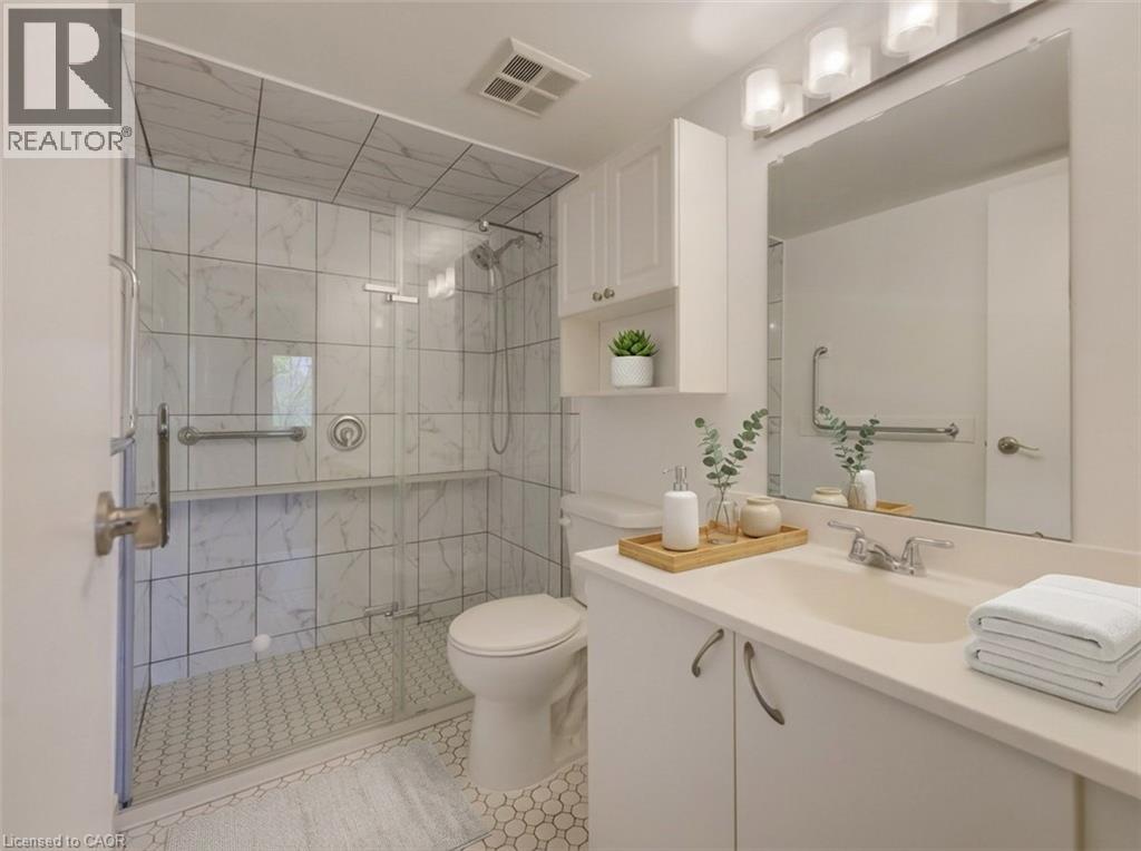 15 Hofstetter Avenue Unit# 221, Kitchener, Ontario  N2A 3Z7 - Photo 13 - 40831256