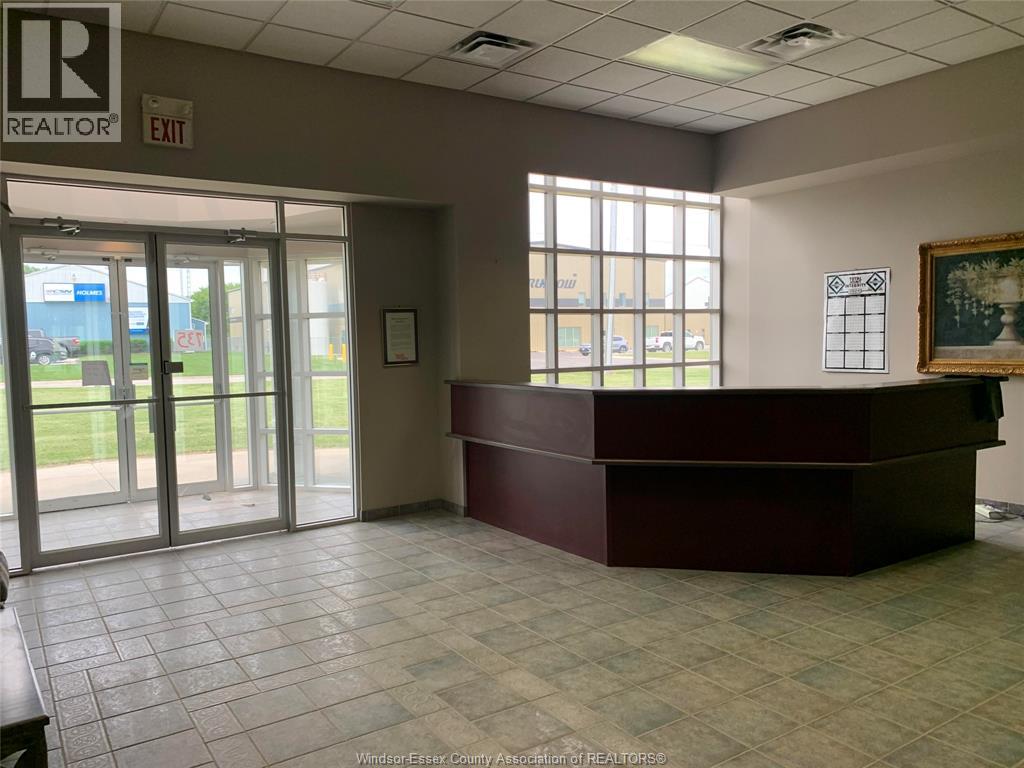 775 Gillard Street, Wallaceburg, Ontario  N8A 5G7 - Photo 5 - 26020775