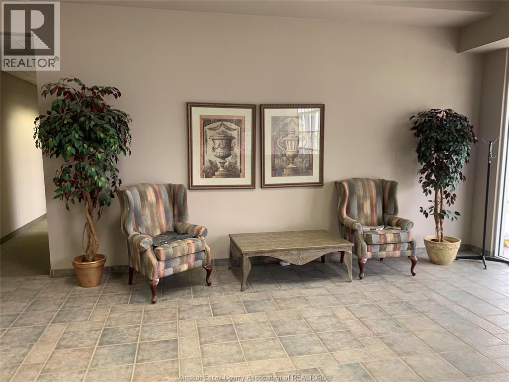 775 Gillard Street, Wallaceburg, Ontario  N8A 5G7 - Photo 6 - 26020775