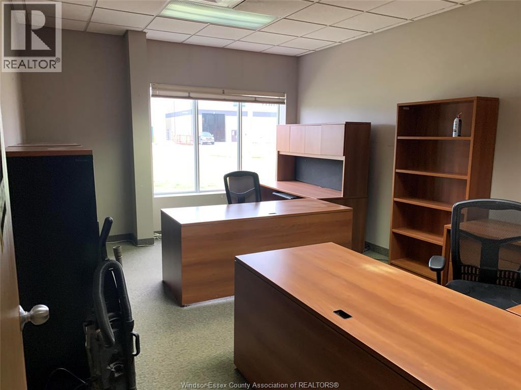 775 Gillard Street, Wallaceburg, Ontario  N8A 5G7 - Photo 8 - 26020775