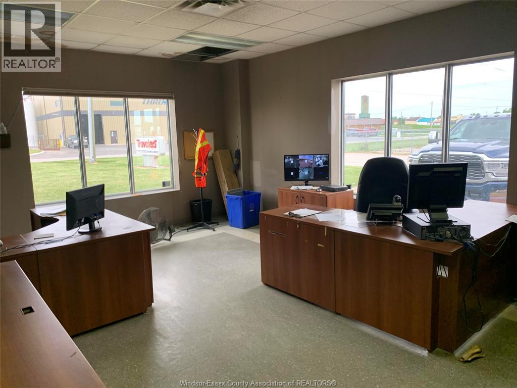 775 Gillard Street, Wallaceburg, Ontario  N8A 5G7 - Photo 9 - 26020775