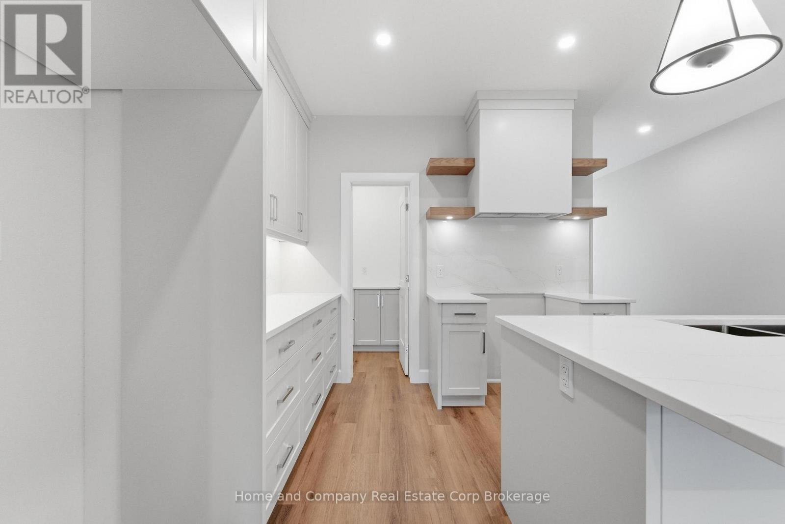 54 Deer Ridge Lane, Bluewater, Ontario  N0M 1G0 - Photo 10 - X12283800